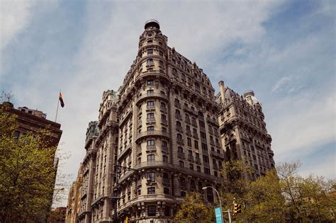 historic nyc hotel and landmark.